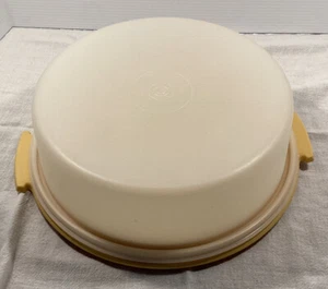 Vintage Tupperware 719-2 Pie/Cake Carrier Taker 10" Round Harvest Gold W/lid 720 - Picture 1 of 8