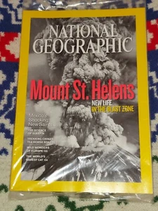National Geographic Magazine - Mai 2010 - feat. "Blutelfenbein" - Bild 1 von 2