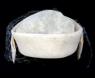 Vintage Hat 1950s Beige Bows Mesh Easter Sunday Spring Church Lady Union Made - Image 1 of 4