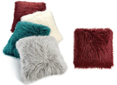 Almohada decorativa cuadrada de piel de mongol sintética colección Martha Stewart 20 Foto 1 de 2