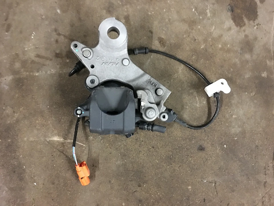 Pinça de freio traseira OEM Honda CBR300R CBR300 CBR 300 R 15 16 17 18 19 - Imagem 1 de 1