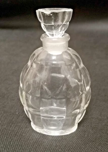 Ancien flacon à parfum vide Vogue Paris Bottle made in France - Picture 1 of 8