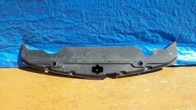 2009 2010 2011 Kia Borrego Radiator Grille Upper Side Shield OEM 863612J000 Foto 1 de 4