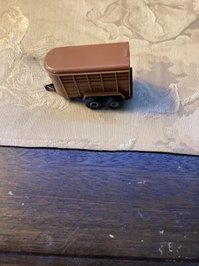 Ertl Horse / Cattle Trailer 1/64 Scale - Picture 1 of 4