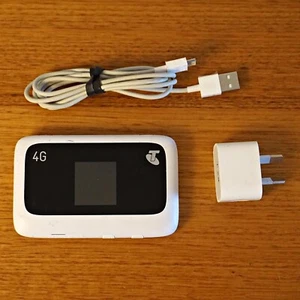 Telstra ZTE MF910 4GX 4G Wireless Wi-Fi Mobile Broadband Modem Hotspot (White) - Picture 1 of 5