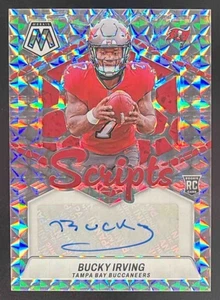 2024 Panini Mosaic Bucky Irving Rookie Scripts #RS-BIG RC Auto Buccaneers - Foto 1 di 2