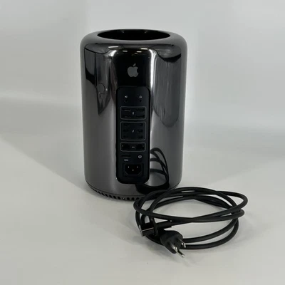 Mac Pro Late 2013 2.7 GHz 12-Core Intel Xeon E5 FirePro D500 64GB 512GB SSD - Image 1 of 4