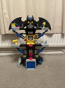 DC Comics Batman Imaginext Transforming Batcave - Imagen 1 de 11