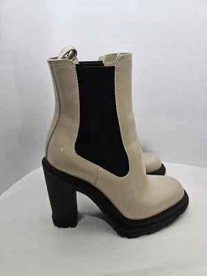 Alexander McQueen Tread Heeled Chelsea Beige Leather Ankle Boots Size 38  Foto 1 de 4