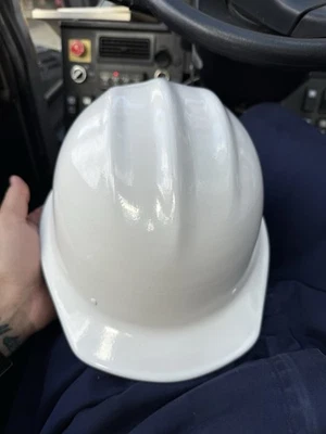 Sombrero duro de aluminio Bullard 502 herrero vintage genuino Foto 1 de 3