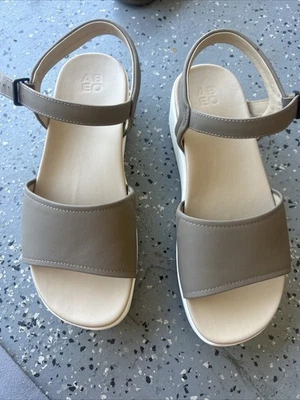 ABEO Solstice (Devyn) Buckle Platform Sandal Taupe Size 9 - Image 1 of 4