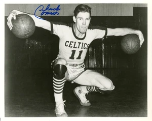 CHUCK CONNORS SIGNED 8x10 PHOTO THE RIFLEMAN BOSTON CELTICS RARE BECKETT BAS - Picture 1 of 2