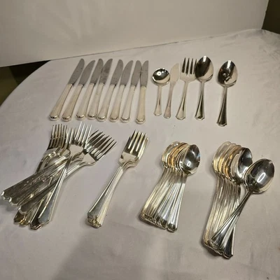 vintage Oneida Silversmiths 45 piece starter flatware set Clairhill-Fairhill - Image 1 of 4