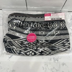 Thirty One 31 Reversible Pouch in Rio Weave AH74 NEW With Bag - Picture 1 of 5