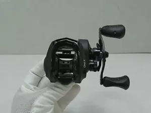 Abu Garcia RAVO X Bait Cast Reel RAVO4 X 8 Bearings 6.6:1 Gear Ratio - Picture 1 of 11