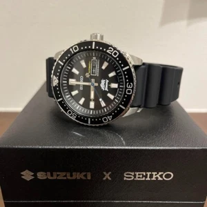 SEIKO × SUZUKI JIMNY Limited Edition 4R36-15S0 Watch New with Box & Manual, 200m - Picture 1 of 6