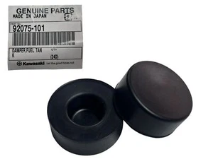 92075-101 (x2) Rubbers Tank KAWASAKI Eliminator GPZ Ke KLR ZRX ZX400 Gt 550 - Picture 1 of 7