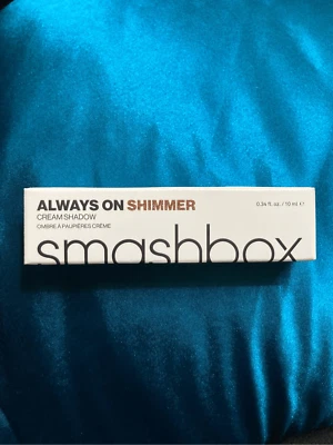 Shimmer Cream Eyeshadow - Image 1 of 2