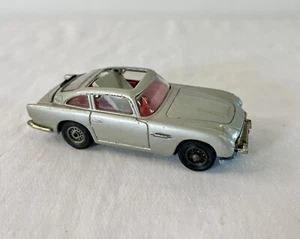 007 James Bond Aston Martin DB5 vintage Corgi England 5 inch NEEDS REPAIR used - Picture 1 of 8