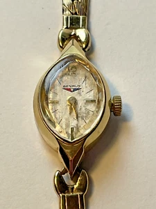 Vintage Benrus Watch Womans Manual Mechanical 17 Jewels Model DZ2F - Picture 1 of 10