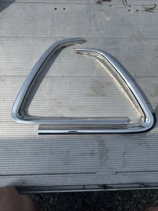 Mercedes W123 rear windows Exterior C shape chrome trim from 300CD 2 door coupe - Bild 1 von 17