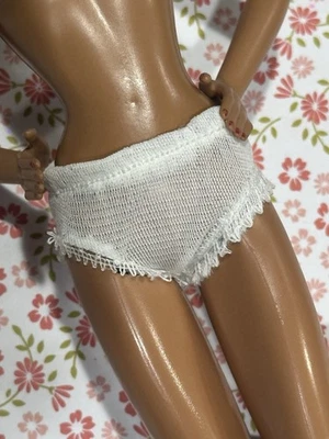 Bragas Barbie blancas semi transparentes escala 1:6 🌸 Foto 1 de 3