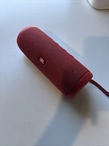 JBL Flip 5 Tragbarer Lautsprecher - Fiesta Red (FOR PARTS - NOT WORKING) SEE DETAILS  - Bild 1 von 7