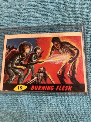 1962 Mars Attacks Card #19 Burning Flesh - Image 1 of 2