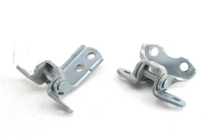 Toyota Prius 2012-2020 puerta delantera izquierda lado del conductor bisagra inferior superior - Imagen 1 de 8