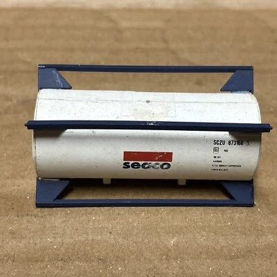 USED Walthers HO Scale, 20' Tank Container, Seaco SCZU #8731681 - Image 1 of 4
