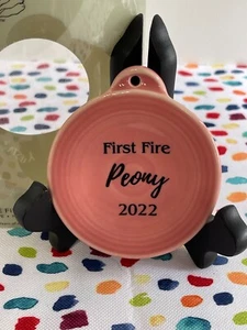Fiestaware Pfingstrose First Fire Ornament Fiesta Pink 2022 Weihnachten Urlaub - Bild 1 von 4