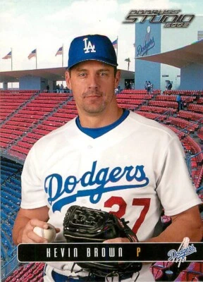2003 Studio #137 Kevin Brown DODGERS - Image 1 of 2