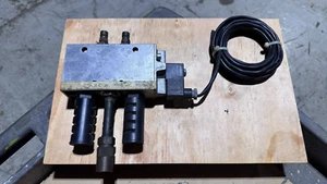 Festo MFH-5-1/2 6420 V302 Solenoid Valve - Picture 1 of 6