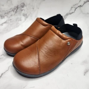 Zapatilla deportiva Spenco Brooklyn de cuero marrón sin cordones plantilla plana cómoda para mujer 7 - Imagen 1 de 10