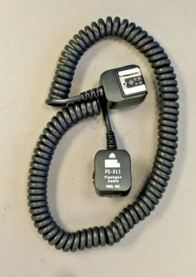 Pixel FC-311 Off-Camera TTL Extension Flash Cord for Canon Cameras - Image 1 of 2