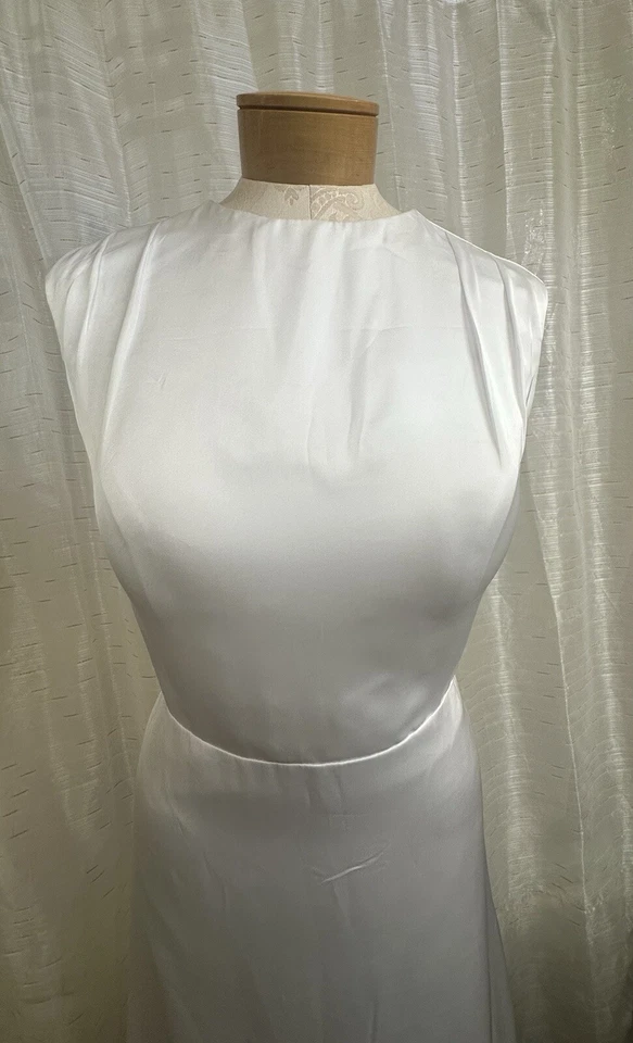 white boat neck wedding Dress - Image 1 of 4