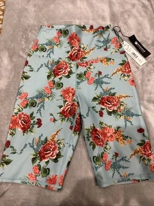 NWT . MSRP $165. Alice/Olivia Size Small Floral Knee Length Athletic Pants. Saks - Picture 1 of 7