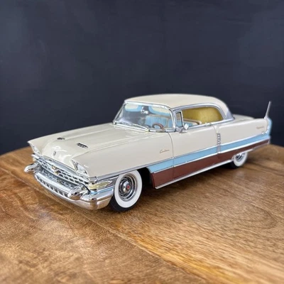Danbury Mint 1956 Packard Caribbean Hardtop Diecast Car 1:24 Scale - Image 1 of 4