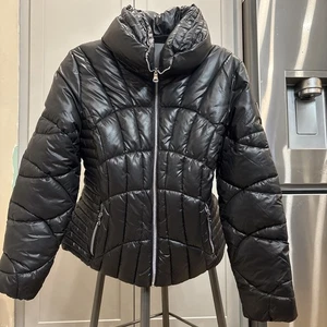 Guess Large Women’s Puffer Jacket Shiny New With Tags - Picture 1 of 12