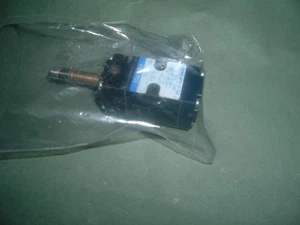 FESTO ..MFH-5-3,3,,,VENTIL 6068.....NEU ..MASCHINE.......... LIEFERANTEN VERPACKT - Bild 1 von 1