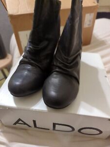 aldo boots womens 8 new Black Hidden Wedge