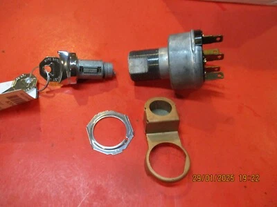 CHEVROLET-IMPALA-BELAIR-1964-65-CHEVELLE-CHEVY 11-F85-IGNITION-SWITCH & KEY--USA - Image 1 of 3