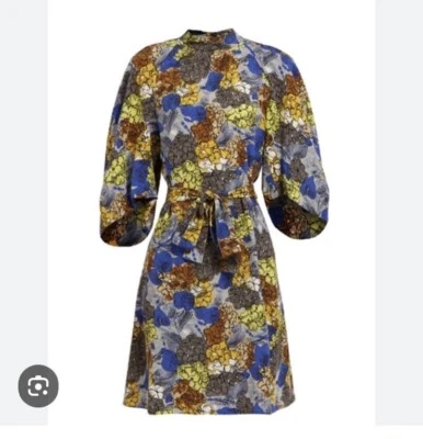 Vestido Prada 2017 100 % seda estampado floral hortensia talla 40IT 4US, USADO EN EXCELENTE ESTADO venta al por menor $2,110 Foto 1 de 4