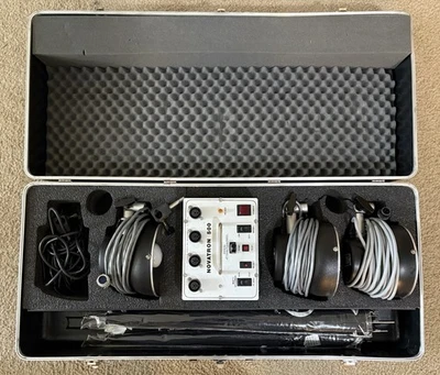 Novatron 500 Studio Strobes 3 estojo de viagem leve 3 guarda-chuvas - Imagem 1 de 4