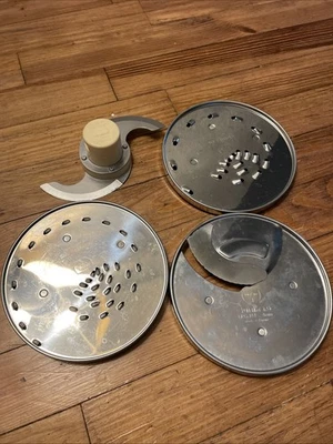 Cuisinart Food Processor DLC-10 C Blade Discs  Blades -4mm Slice, Fine/med Shred - Image 1 of 4