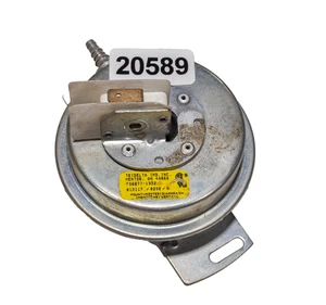 Tridelta FS6677-1332 Druckschalter - Bild 1 von 4