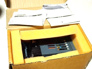 EUROTHERM TEMP CONTROL 3216/CC/VH/RRXX/R/XXX/G/ENG NEU - Bild 1 von 9