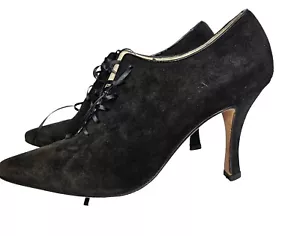 Manolo Blahnik Black Suede Almond Toe Lace Up Shoes Heels sz 37 US Sz 6.5 - Picture 1 of 7