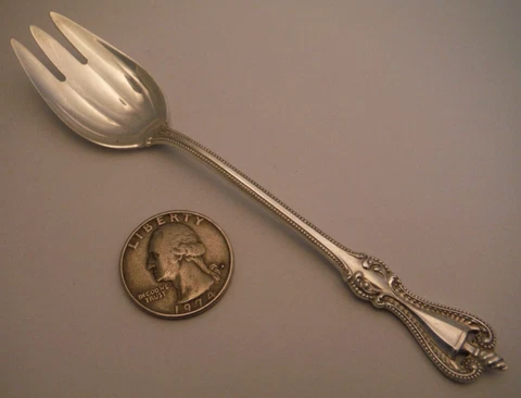 OLD COLONIAL by Towle Sterling Silver Antique ICE CREAM FORK SPORK No Mono NICE Cover