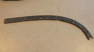 1997-2004; C5; Rear Bumper Attachment Retainer Bracket at Quarter; LH Driver - Picture 1 of 4